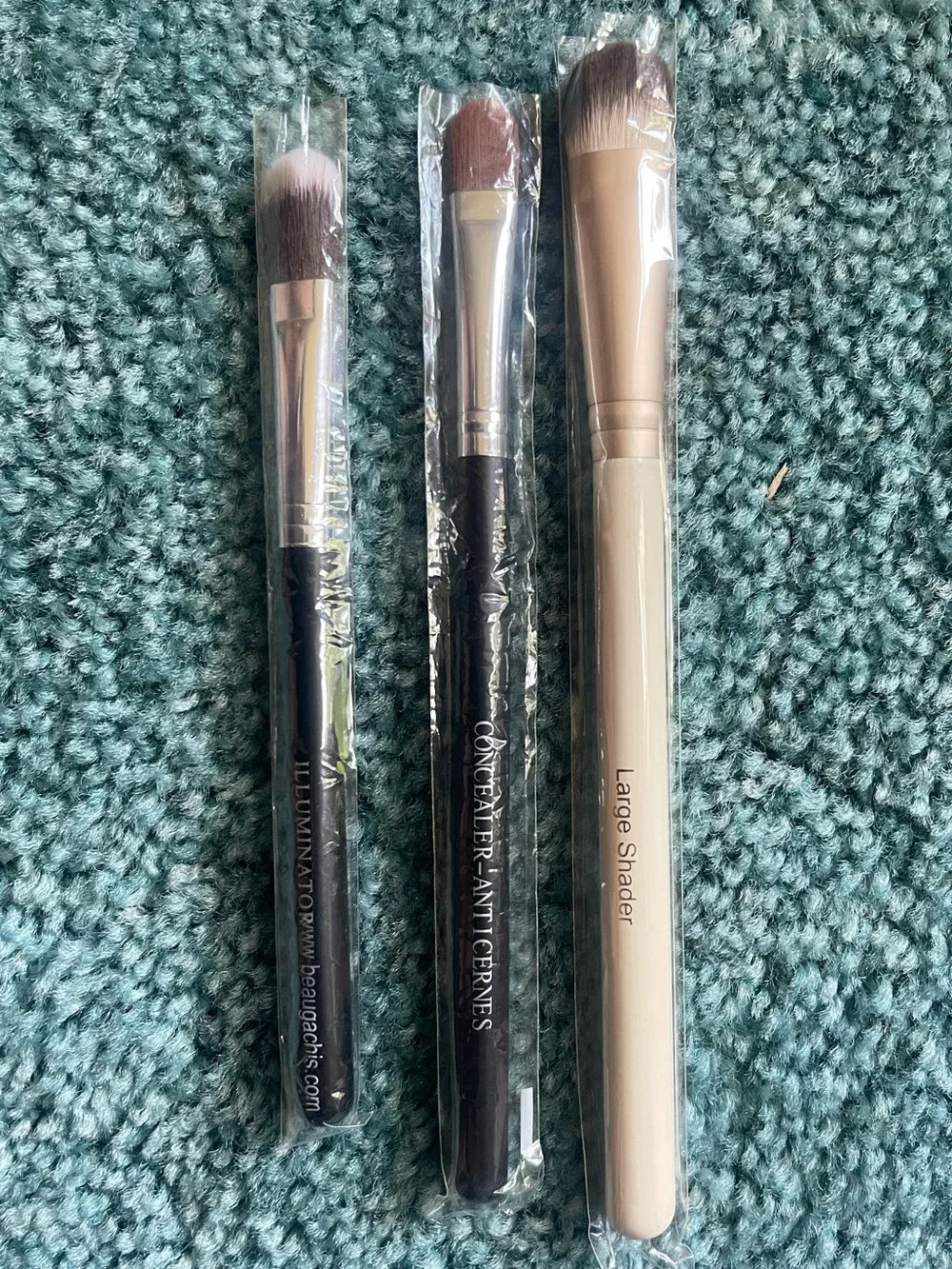 Beau Gauchis Beauty Brush Set 3 New